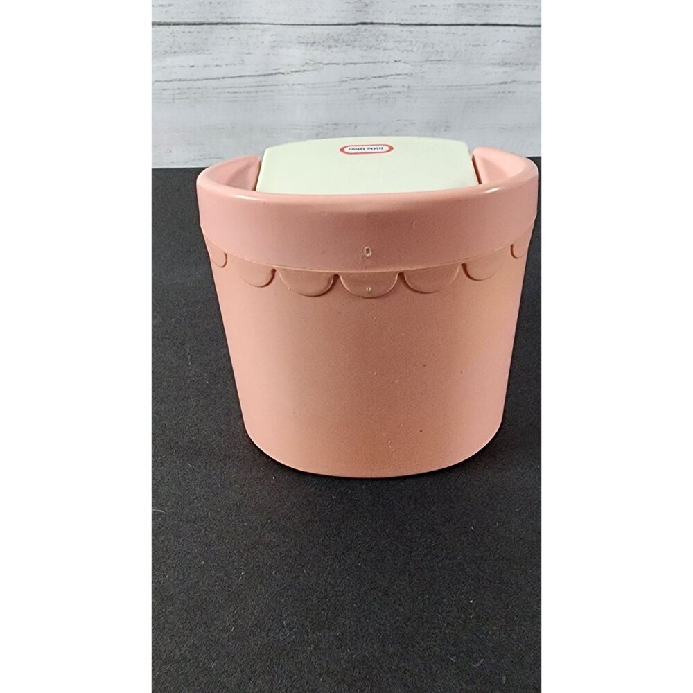 VINTAGE LITTLE TIKES PINK VANITY AND CHAIR DOLLHOUSE SIZE FURNITURE GIRLS ROOM - Picture 6 of 7